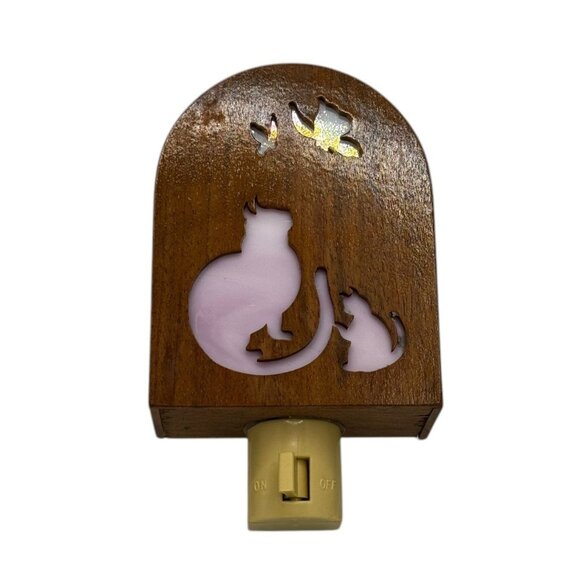 Vintage Wooden Night Light With Cat & Butterfly Cutout Design - Picture 2 of 9